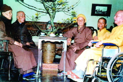 Tang Lễ Hòa Thượng Thích Đôn Hậu (Vài mảnh kim cương)