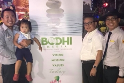 Lễ thắp nến cầu nguyện cho Quê hương Việt Nam